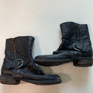 Italian leather biker boot. Size 40.
